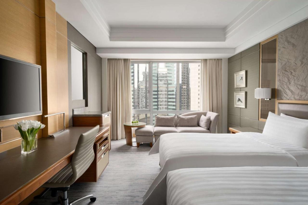 Kerry Hotel, 5*