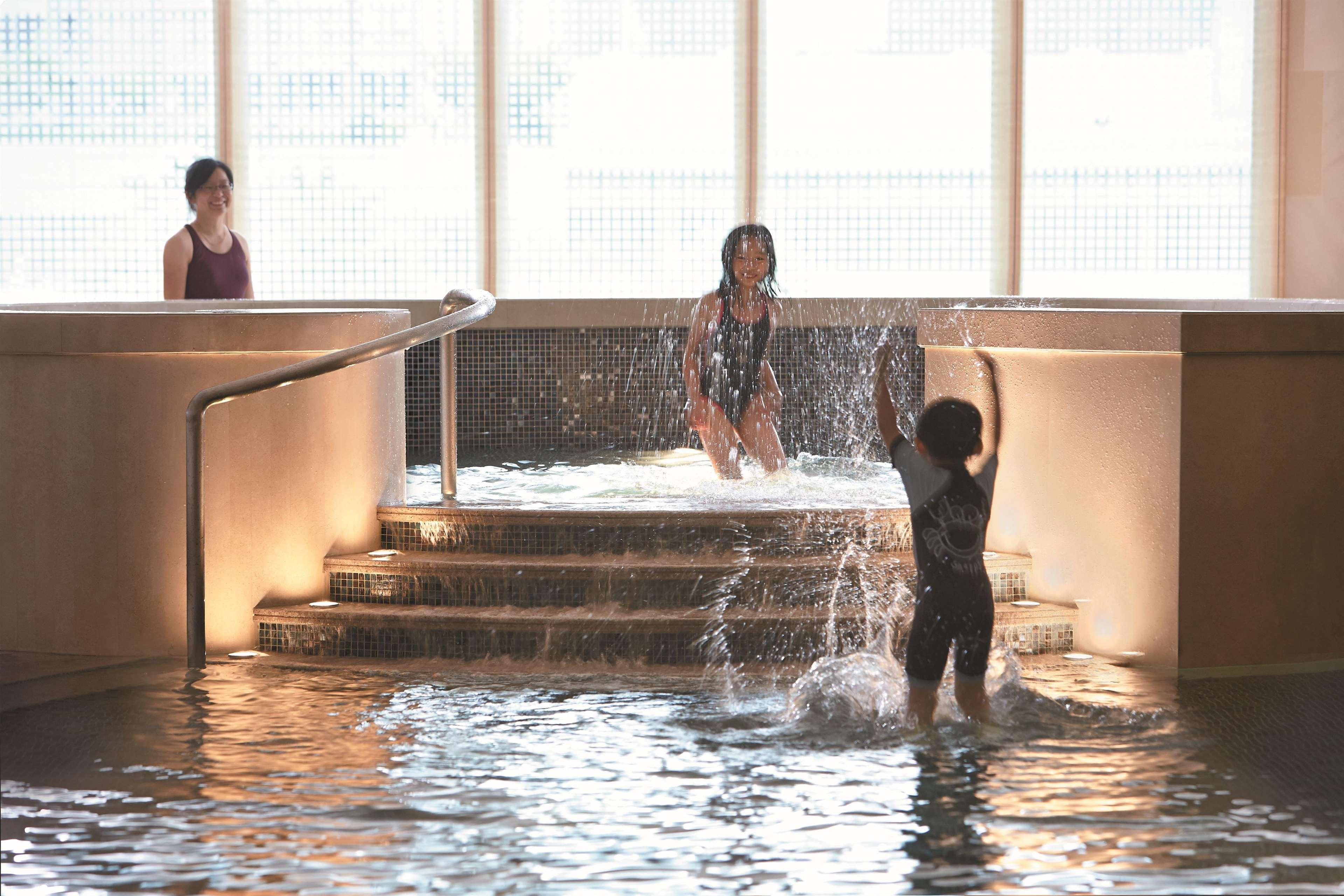Kerry Hotel, Hotel 5*